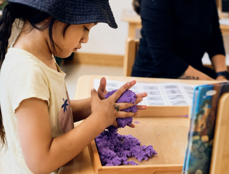 Shape and mould – Using playdoh in therapy with children.